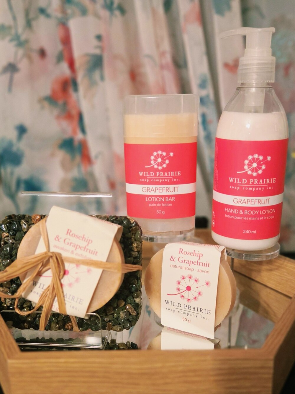 Wild Prarie Grapefruit Hand & Body Lotion Natural Soap Set With Stone Soap Dish